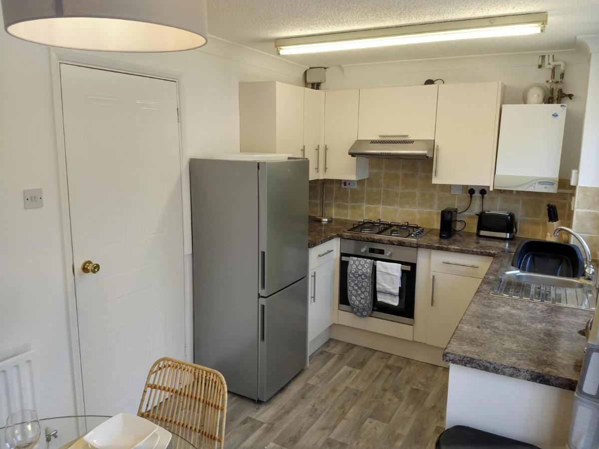 Вилла Stamford Redcot Gardens Stylish 2 Bed Family Town House With Parking Экстерьер фото